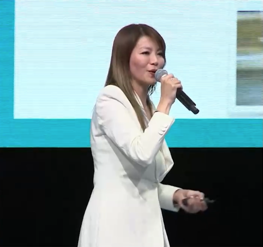 康子妮 Hong Tsz Ni