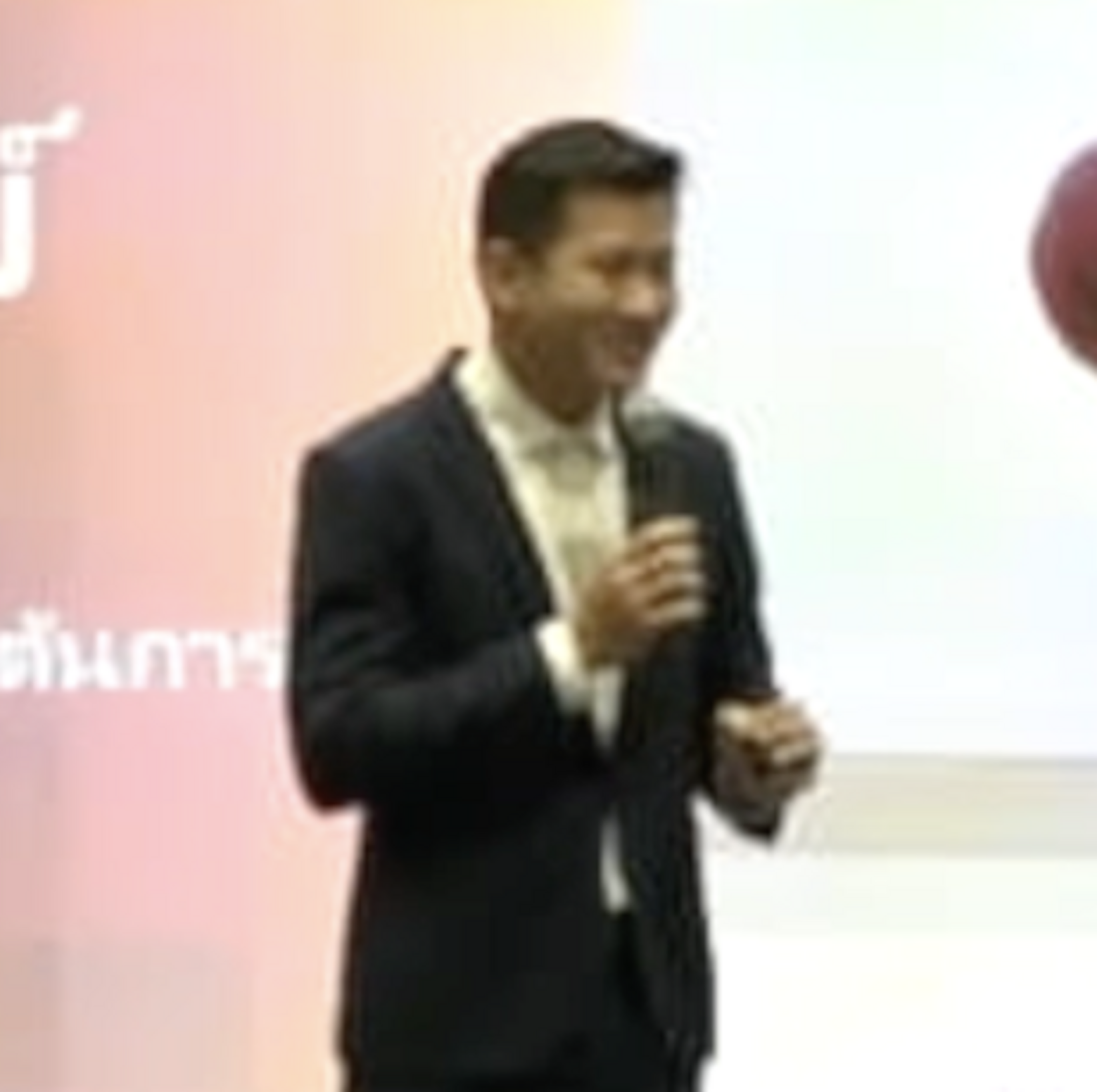 การอภิปรายแบบคณะ: การใช้ประโยชน์จากข้อมูลเชิงลึกจากโมเดล CFP ในรูปแบบที่ไม่คาดคิด [ปีติธร ชาประดิษฐ์ Peetitorn Chapradit, พิชาญเดช เข็มเพ็ชร Pichandech Kemped]