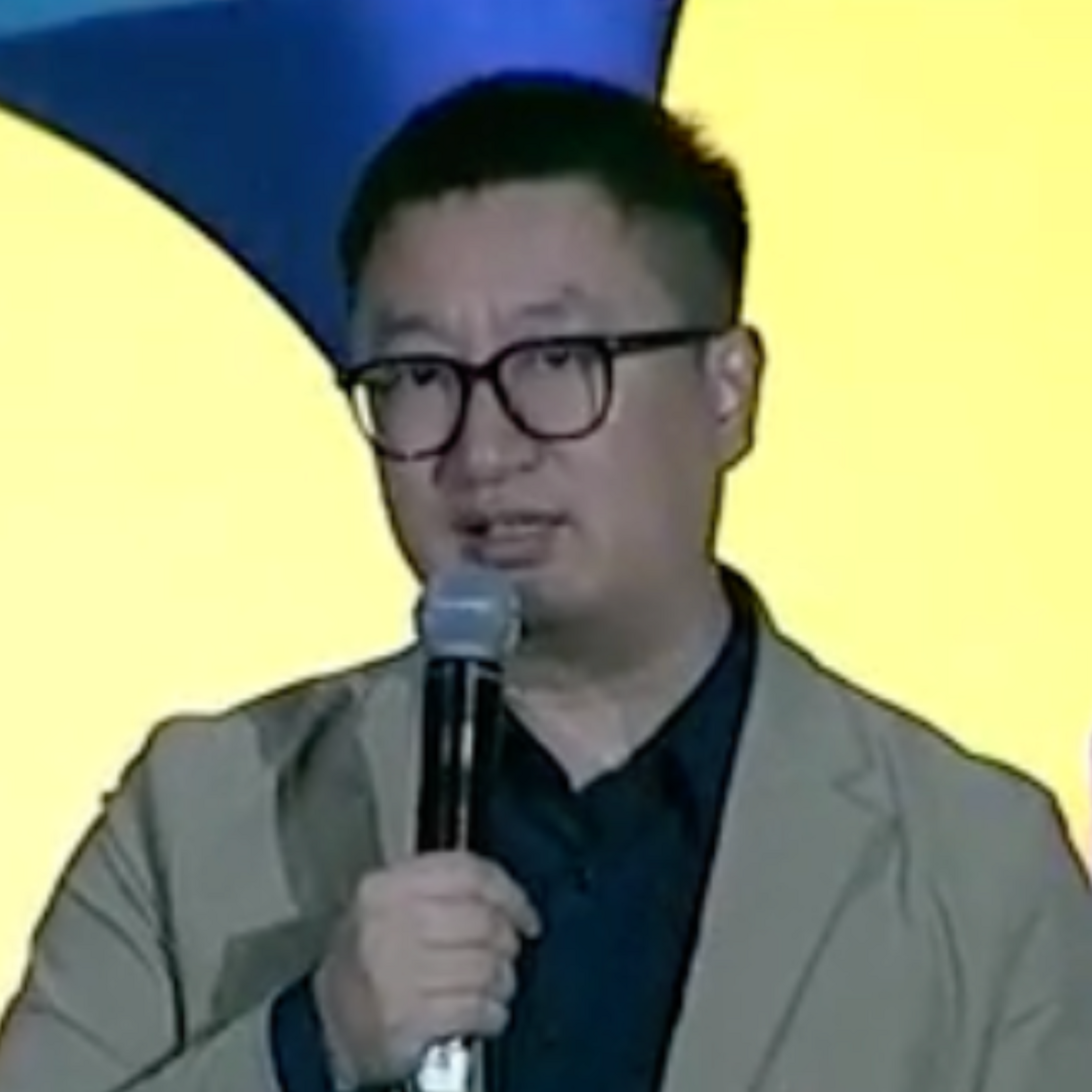 AI赋能个人IP打造：告别无效人设，重构保险IP差异化定位 [Yang Xuan]