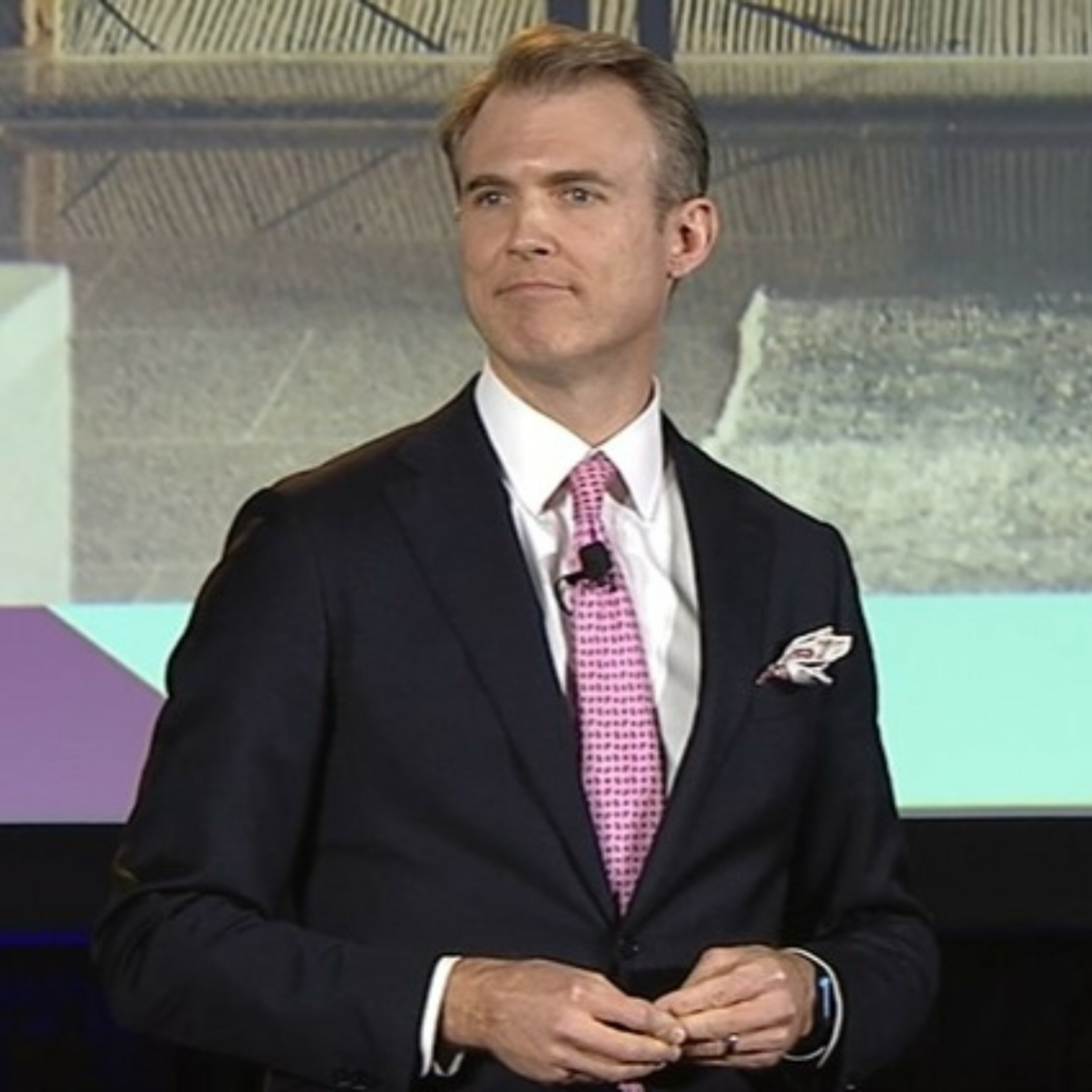 Vulnerability as a competitive advantage for building trust image