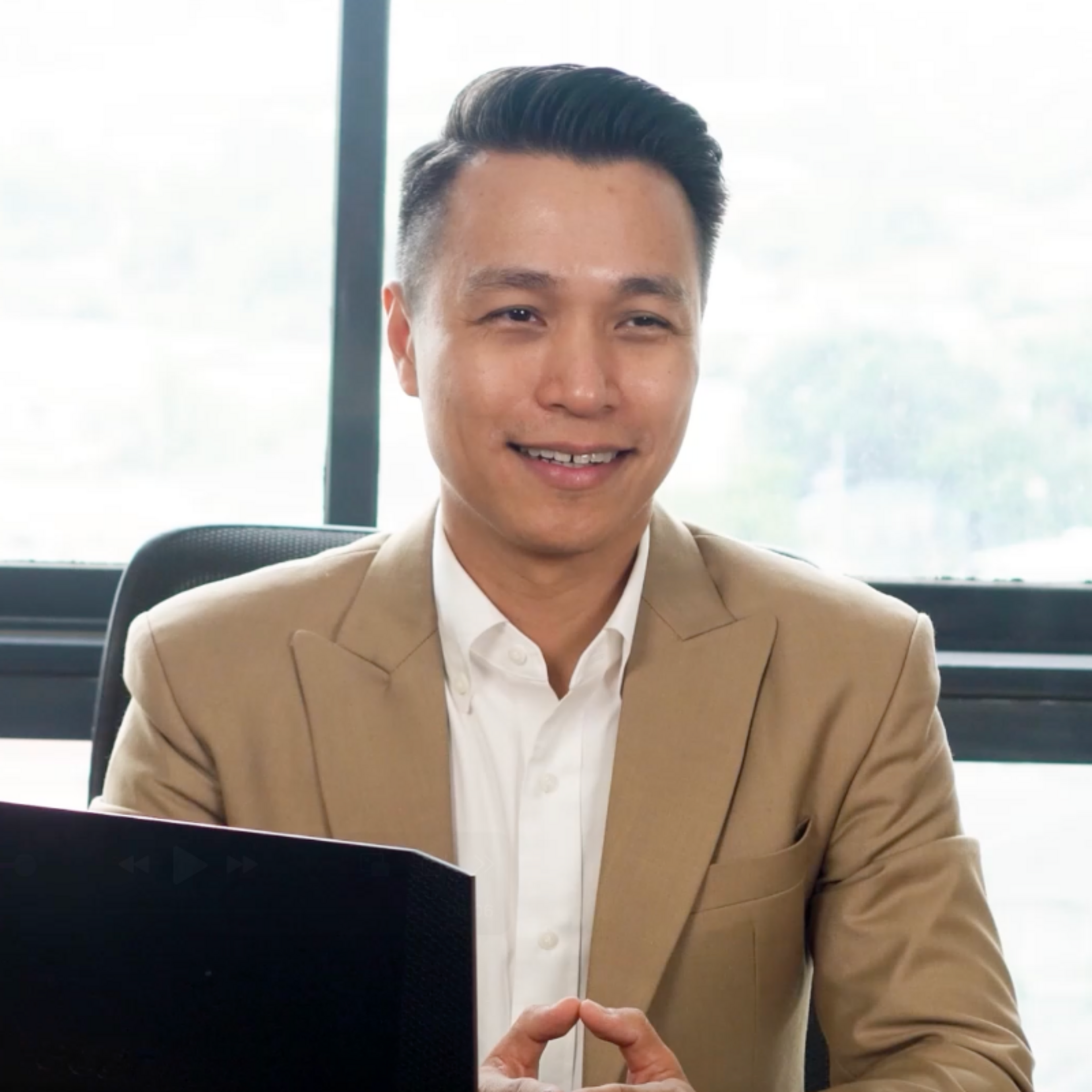 From entrepreneur to advisor: Unlearning the boss’s mindset [Louis Andrew Gimenez]