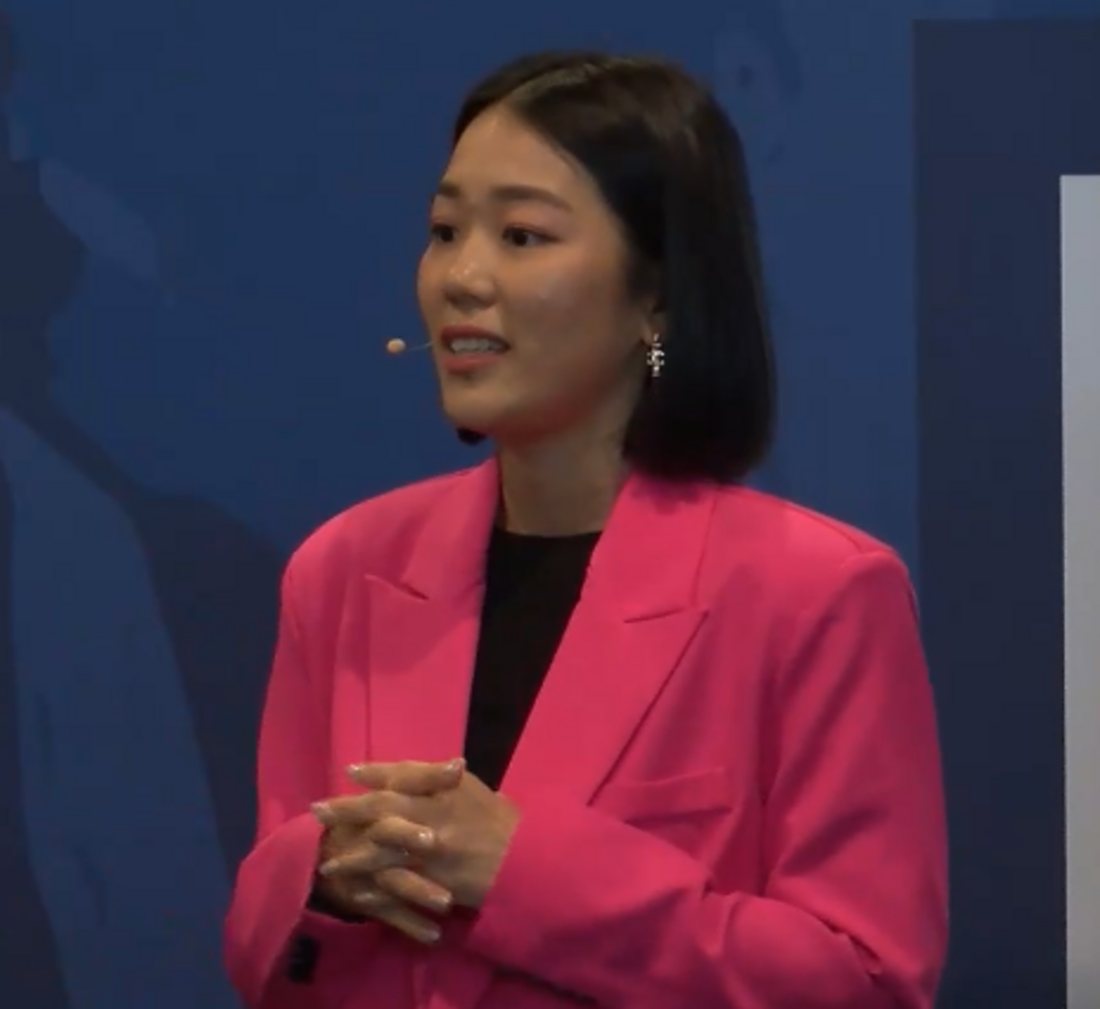 Building client loyalty through establishing a community [June Rong Rong Koh]