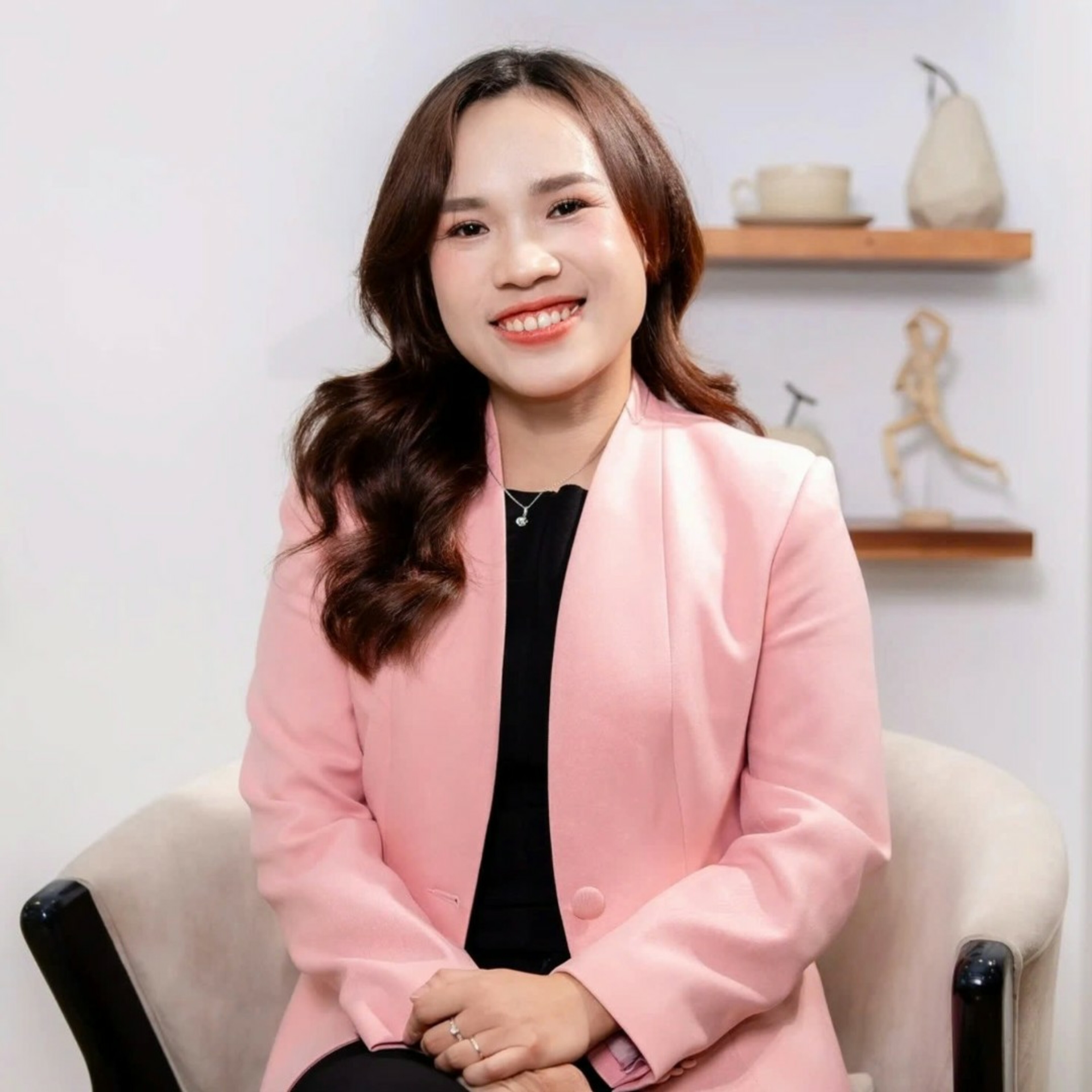 Từ vấp ngã đến thấu hiểu khách hàng: Hành trình kiến tạo thành công  [Phan Diễm Nghi]