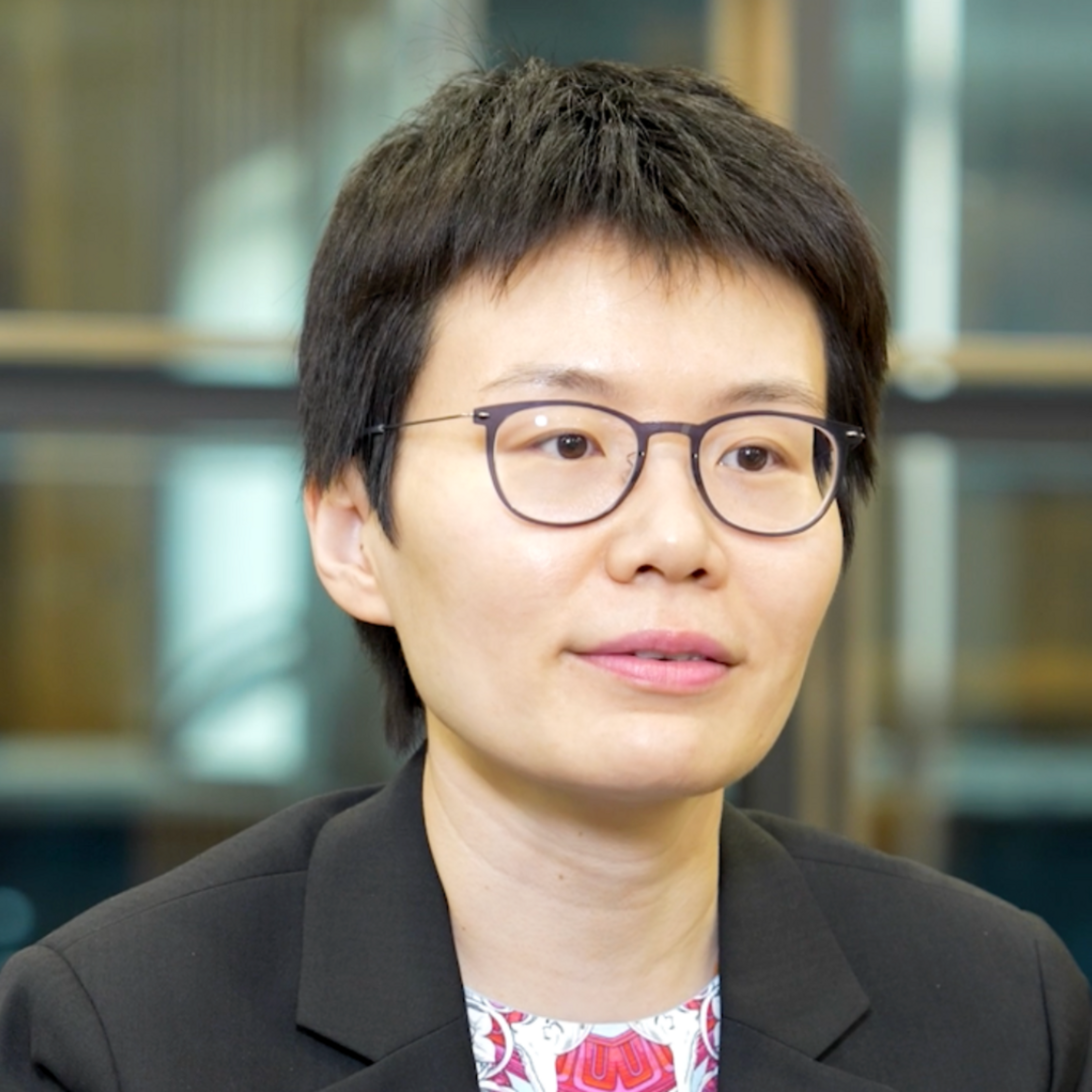  从话筒到保单：如何将个人品牌转化为缘故信任资产 [Zhang Xueling]