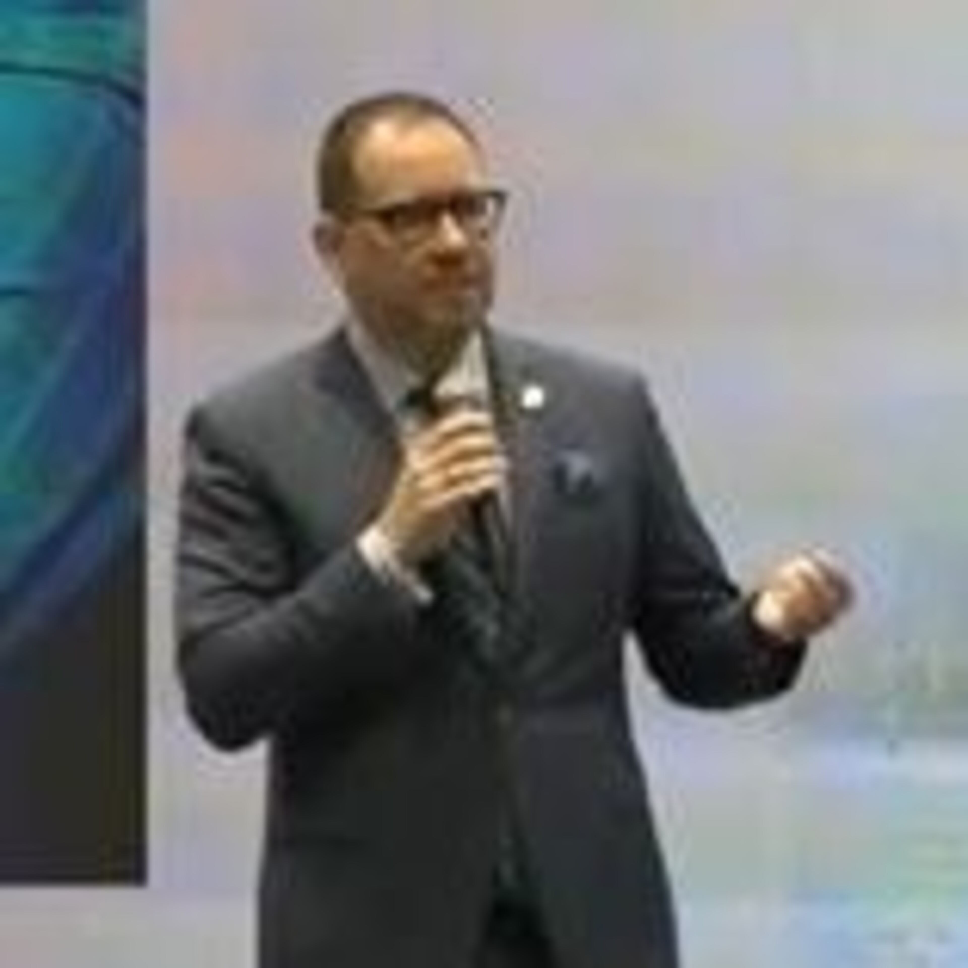 Digital avatars: Revolutionizing financial advisory services 