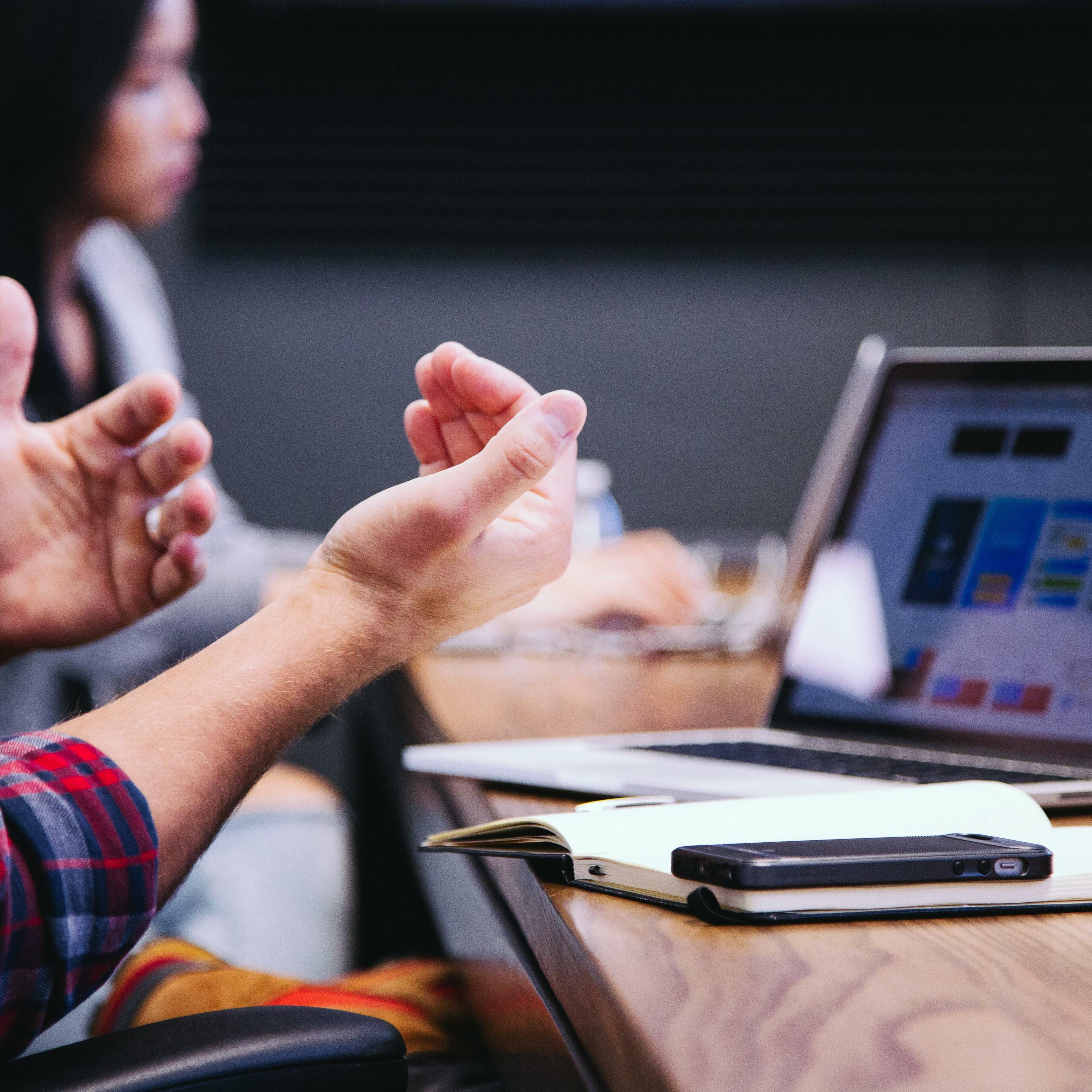 Using body language to your advantage when speaking to prospects