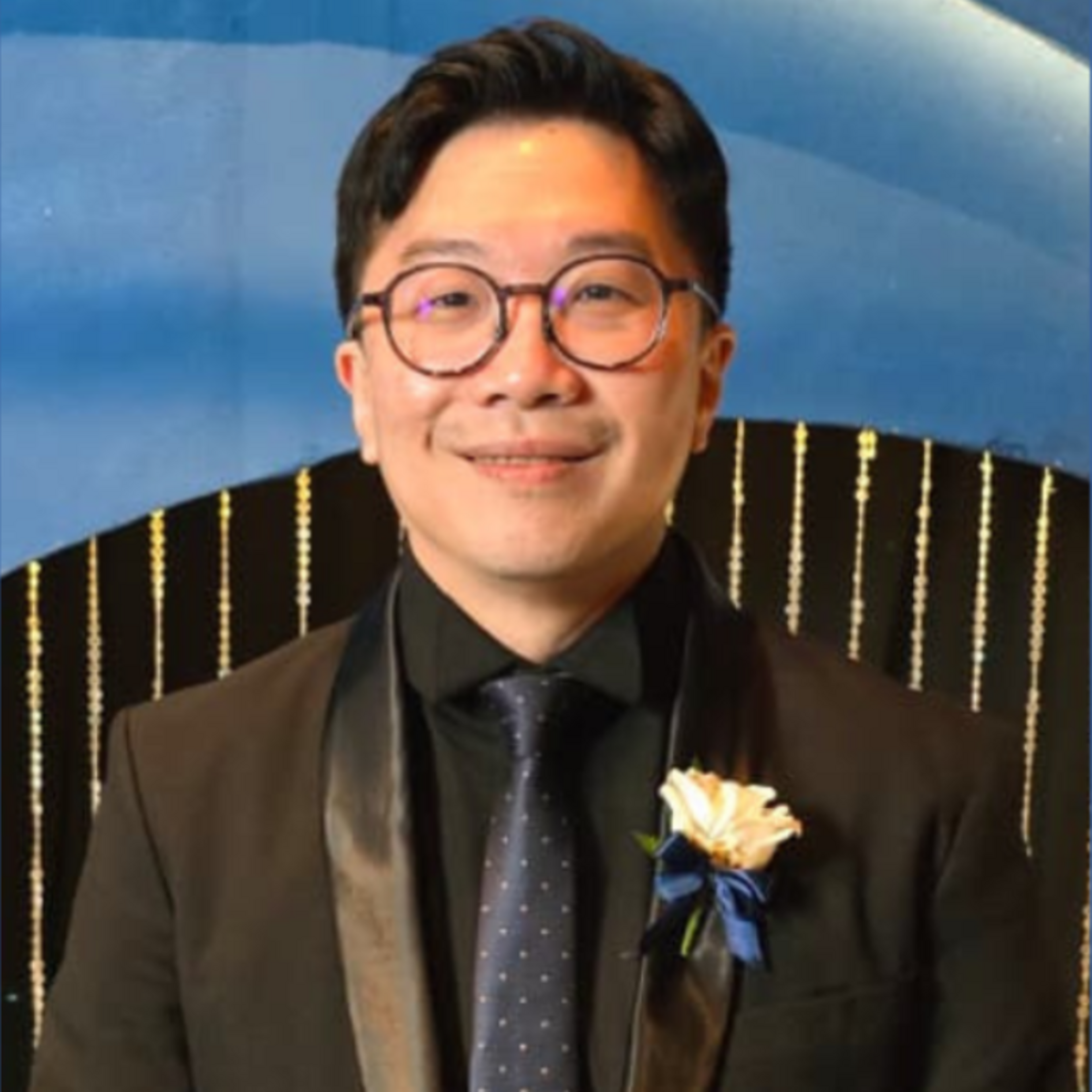 Strategi proaktif: Menggali kebutuhan nasabah yang belum terlihat [Johny Salim]