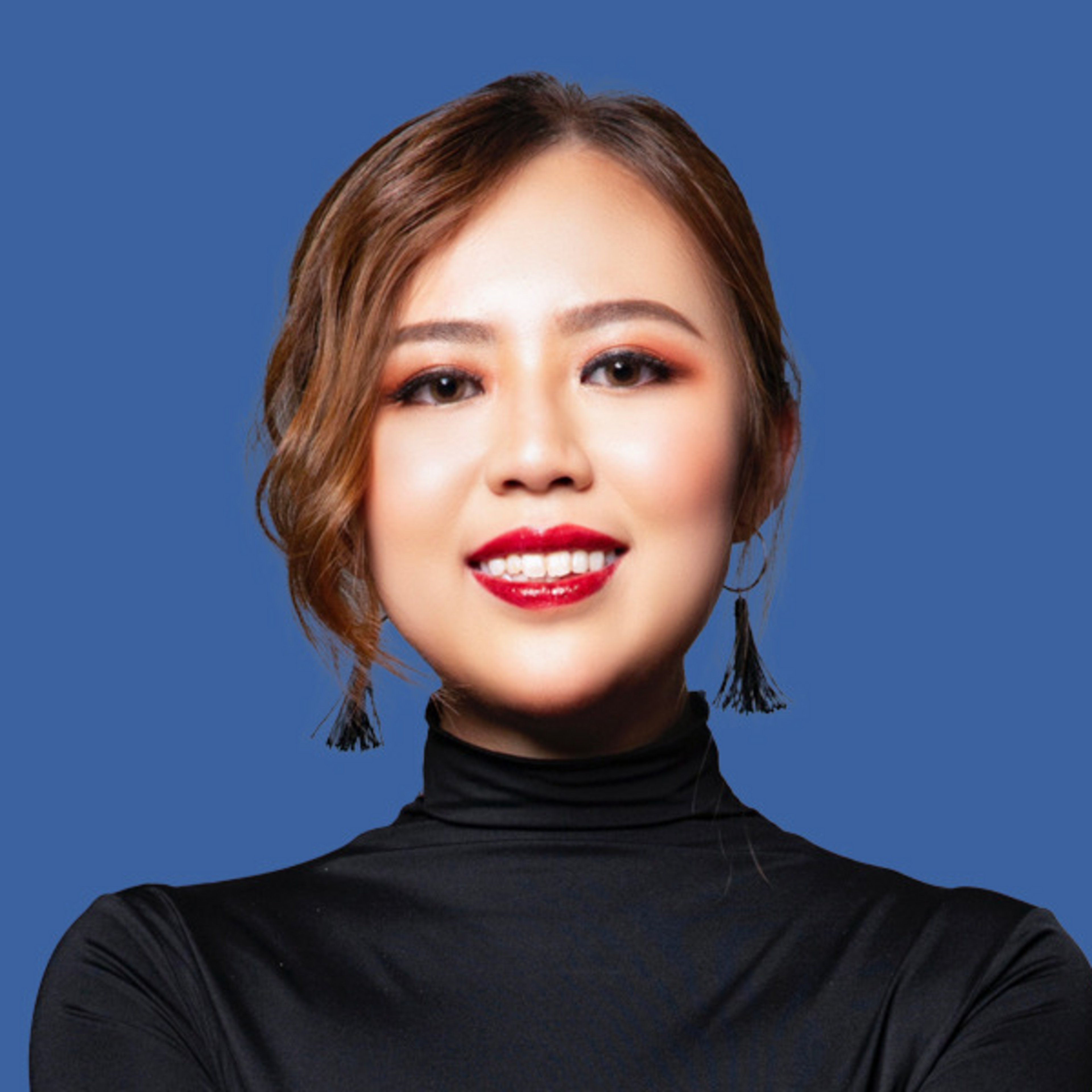 Ways to use social media to support personal branding  [Yee Von Lim]