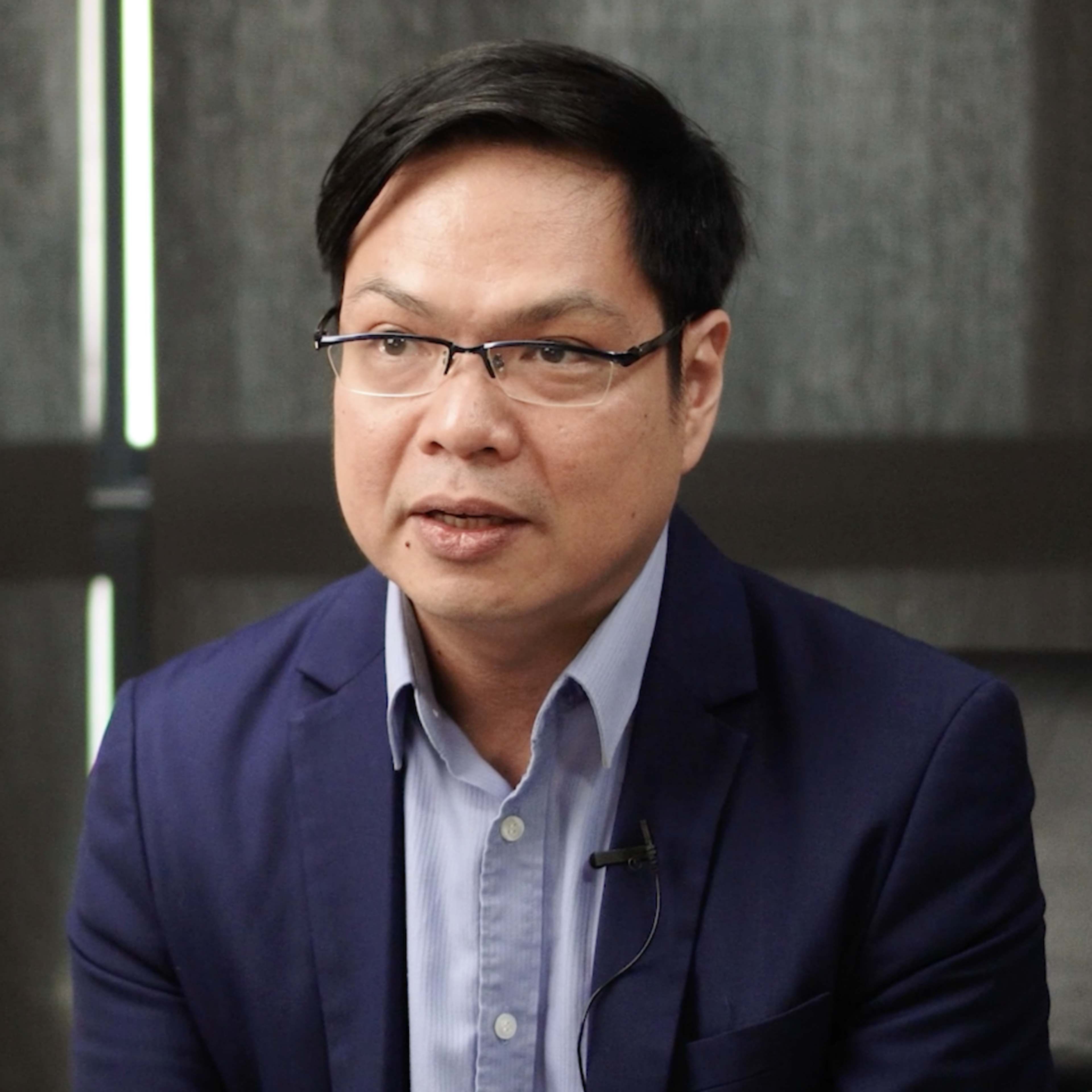 Credibility-enhancing strategies with entrepreneurs & corporate executives [Emmanuel Dizon Paras]